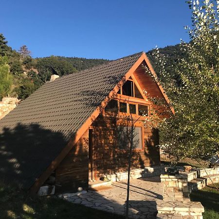 Chalet In The Forest كالافريتا المظهر الخارجي الصورة