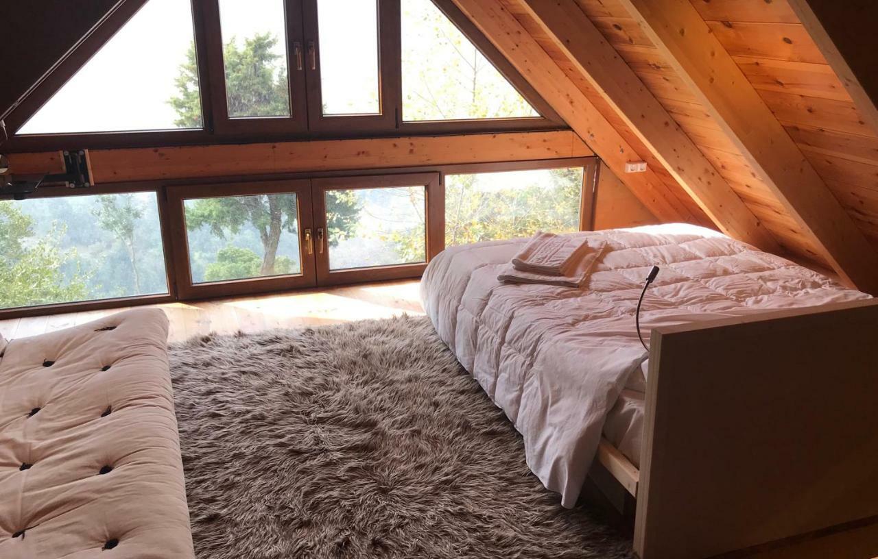 Chalet In The Forest كالافريتا المظهر الخارجي الصورة