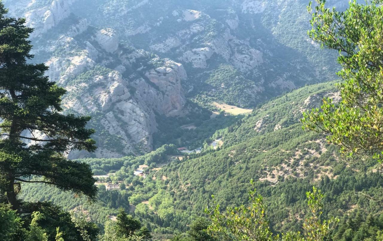 Chalet In The Forest كالافريتا المظهر الخارجي الصورة