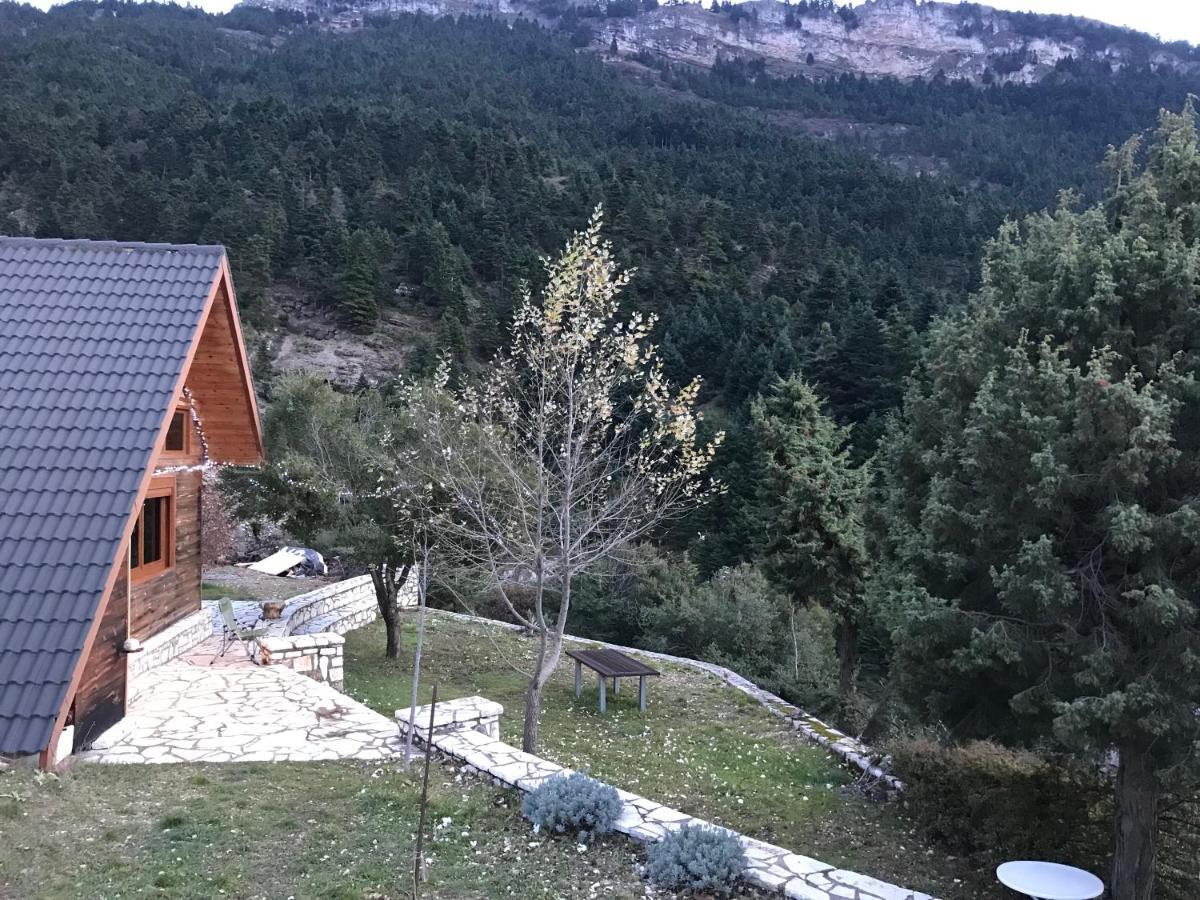 Chalet In The Forest كالافريتا المظهر الخارجي الصورة
