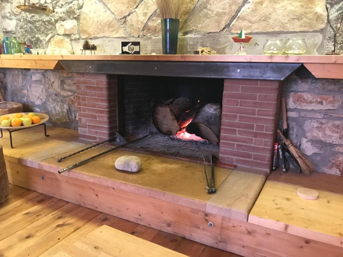 Chalet In The Forest كالافريتا المظهر الخارجي الصورة